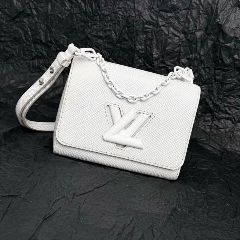 Louis Vuitton Women Pre-Loved Bag Very Good Condition